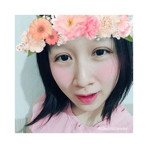 Thankyou to this app... These flowers make you can't see my awesome bangs 😑😑😑 😂😂😂 😅😅😅 #clozetteid #alca_girl