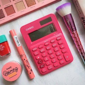 Never imagined a fancy calculator will be a mood booster. Look at the stand out color! Not your ordinary boring calculator forsho!_Read what I think about your favorite color will brighten up your mood & productivity 💕bit.ly/casiomystylecontest...#bloggerperempuan #bpnetwork #casiomystyle #colorfulcalculator #casiocalculatorindonesia #mrshidayahpost #clozetteid