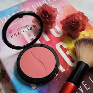 Anyone can’t live without blush on? The same feeling here! Read my latest post about @sephoraidn Colorful Blush on in shade Flirt it Up, giving a subtle natural matte pink blush like meet up your crush!
bit.ly/sephorablushon or link on bio ✨
.
.
.
#mrshidayahpost #mrshidayahreview 
#clozetteid #sephoraindonesia #blushon #makeup #motd #blushcrush
