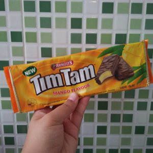 Got this from a friend who traveled to Aussie. No more koala's theme as souvenirs, I asked Timtam with unique flavor (which not available in Indonesia). Beside, it is easy to get, every convenient store sells it. And I wasn't wrong because this mango flavor coated with Timtam chocolate sauce is totally lit! The mango doesn't overpower the chocolate. Best served chilled. Heaven! 
#timtam #arnotts #timtammango #foodporn #aussiebestfinding #clozetteID #snackingtime