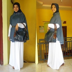 So comfortable wear bergo Farida LL Andromeda and Dress Cas Nakao by Zoya.

#muslimahfashion #zoya #fashion #hijab #hijabers #hijaboutfit #hijabfashion #hijabshoot #hijabcorner #hijabersindonesia #instalike #instagram #instaupload #instagood #syar'i #likeforlike #ClozetteID #clozettegirl #latepost