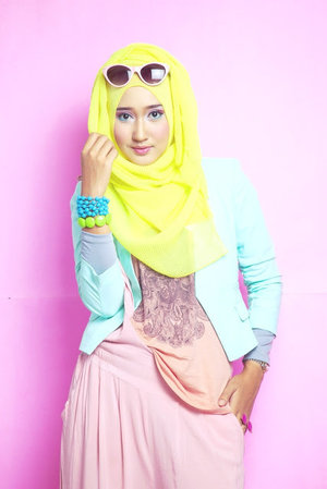 Colourfull hijab :)
