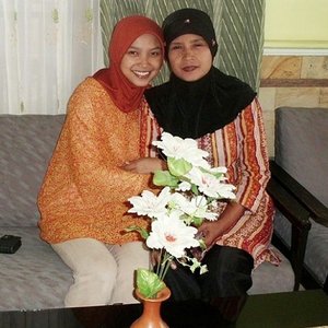 Selamat hari ibu. I love you bu.. :) @clozetteid

#ClozetteID #MOMnME  #mothersday #indonesia #love