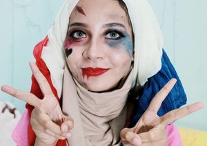 New post on the blog!It is about my Harley Quinn makeup look previous week. 😁Mau tau detail produk apa aja yang aku pakai buat Harley Quinn syariah ini? Head up ke Caaantik langsung yaa.. 😘😂.#clozetteid #makeup #starclozetter #HarleyQuinn #beautybloggers #makeupjunkie #harleyquinnmakeup #beautybloggerid #SuicideSquad #makeuplook #universodamaquiagem_oficial #wakeupandmakeup #hijabiblogger