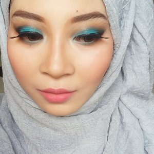 New look.Blue Smokey Eyes sudah di upload di youtube. 😍😍😍Link in bio. 😘#clozette #clozetteid #makeup #indobeautygram