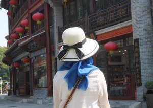 Country sightseeing. Visiting an old city in China. Love all the traditional culture here. 😃☺️#clozetteid #starclozetter #hijab #travelwithgirly #girlyatchina