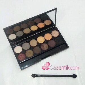 Kalau bingung mau beli eyeshadow, pilih eyeshadow warna natural aja. 😊
Kenapa? Karena warna natural selalu cocok buat kostum dan acara apapun. Dengan warna yang natural, kamu pun nggak akan terlihat menor. 😀
Ini salah satu palet favorit aku. Sleek iDivine Au Naturel Palette. Warnanya natural banget kan? Bisa buat smokey eyes juga. 😍😍
Yuk cek reviewnya di caaantik.com 😘
#clozette #clozetteid #makeup #beauty #beautyblogger #indonesiabeautyblogger #sleekmakeup #aunaturel