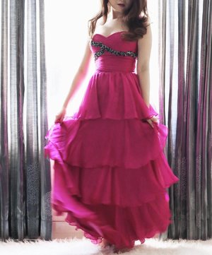 • Twirl twirl twirl • Details from @neues.kleid dress | 📸 @chrismanlim #chrislimphotography #nadyacecilliadotcom #clozetteid #beautynesiamember  #partydres #dressrentaljakarta