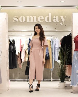 In Dusty pink jumpsuit for @someday.indo Grand opening at Citputra Mall, Level 2, Jakarta! #clozetteid #chrislimphotography #nadyacecilliadotcom