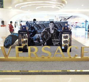 Versace Dylan Blue mini launching at Central Park Mall