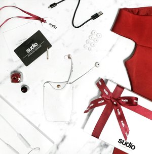 Early Christmas gift from @sudiosweden You can use my code: Yenni15 to get 15% off online purchase at www.sudiosweden.com/id #sudiosweden #sudiomoments