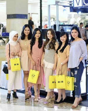 Celebrating the launch of @vovmakeupid Mineral Illuminated Collection with these pretty girls. Thank you @clozetteid & @vovmakeupid for having us! #VOVmakeupID #MineralIlluminated #ClozetteID #VOVXClozetteIDReview #ClozetteIDReview