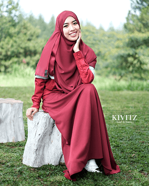 Red dress....Red hijab.... red cute....