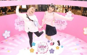 Maaf ya gak ke kontrol mukanya wkwkwkw😣😣😣@awkdewi 🌸💟 thank for the oportunity @umenosekai2018 so happy to be part of #umenosekai2018 #umemakeup 🙏✨💟🌸.#clozetteid #hijab #ootd #mudaberhijab #hijabootd #flawless #flawlessmakeup #japanese #japanesemakeup #japanmakeup #nfbootd