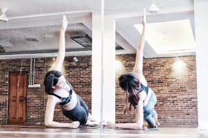 sweating it out is more fun when you do it with friend 👯💦 #ClozetteID #ClozetteIDxUnionyogaReview