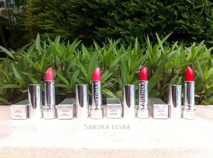 Hollaaa, new post is up on my blog, "Review & Swatch : Procollagen Lipstick ULTIMA II". ❤️❤️ Aku suka banget sama warna merahnya. Kece banget kaka. 😍 Baca review selengkapnya di blog aku ya, link on my bio. 😉 @ultima_id #ULTIMAII #ultimaprocollagenlips 
#clozetteid #clozetters #starclozetter #lips #lipstick #lipsticks #lipstik #ultimaid #beauty #beautybloggers #jakarta #indobeautygram #indonesia
