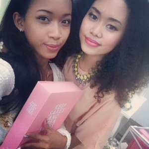 Had a great time with  @agnesoryza today. (^^) Nice to meet you dear. See you on the next event. 😘 at @eminacosmetics event. 
#eminaplayground #eminacosmetics #clozetteid #beauty #selfie #beautyevent #beautylover #beautyaddict #beautyblogger #beautyworkshop #beautybloggerid #blogger #bloggerindonesia #internationalblogger #indonesia #jakarta #japan #holland #amsterdam #netherland #newyork #australia #german #sakuralisha #fotd