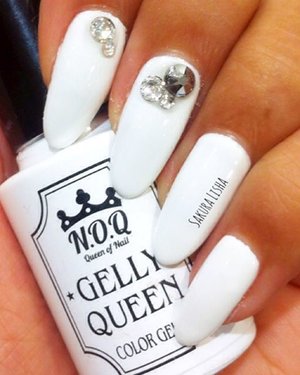 NOTD : Close up look of my nails by @orlymiin 😘😍😘 Simak pengalaman Nail Art Treatment aku di ORLY Miin Beauty Lounge Plaza Indonesia di blog post terbaru. 😉😉 Kindly visit, link on my bio. 
#clozetteid #notd #nail #nails #nailart #nailpolish #nailaddict #naildesign #nailsoftheday #orly #orlymiin #orlymiinbeautylounge #beauty #beautyblogger #beautyinfluencer #kuteksjunkies #blogger #bloggers #jakarta #plazaindonesia #indonesia #vegas_nay