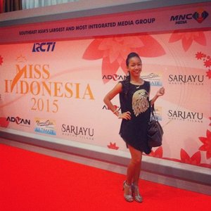 FOTD last night at Miss Indonesia 2015. (^^) Was great night !!! I'm proud to be Indonesian. 😃😍😘
#clozetteid #missindonesia #missunivers #missworld #lovemissindonesia #indonesia #indonesiangirls #rcti #missindonesia2015 #beauty #beautyblogger #beautybloggerid #blogger #bloggerindonesia #internationalblogger #holland #amsterdam #german #italy #newyork #world #jakarta #japan #america #sakuralisha #fashionstyle #fashion #fotd