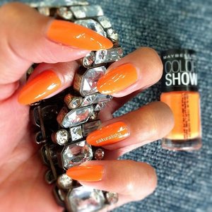 Dutch color !!! So falling in love ❤😍😘 review is up on my blog. Link on my bio. 😉 #clozetteid #kuteksjunkies #kuteks #kutek #nail #nailpolish #nailart @maybelline @maybellineina  #maybelline #orange #dutchcolor #netherland #amsterdam #holland #nailadditc #notd #beautyblogger #internationalblogger #blogger #bloggerindonesia #world #newyork #vegas_nay #australia
