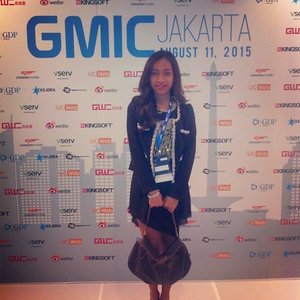 I'm attending GMIC Jakarta 2015 now. 😃😃 #clozetteid #beautyblogger #beautybloggerid #ootd #blogger #bloggerindonesia #internationalblogger #indonesia #indonesian #gmicjakarta2015 #GMICjakarta #shangrilahotel #shangrila #jakarta #world #mobileindustry #adsplatform #mobileads #GMICJakarta2015 #selfie #fotd #blackdress #event