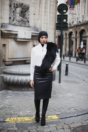 Outfit ini cocok untuk kamu yang menyukai gaya hijab yang edgy! #HijabinWork