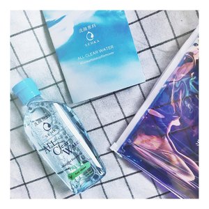 So excited to try this @senkaindonesia All Clear Water in Anti Shine Micellar formula 😍 this cleansing water is enriched with uji green tea essence for oily skin type, leaving skin clean and fresh without any sticky feeling.
.
.
Gonna try this for a while before writing full review 😉 Thank you @beautyjournal and @sociolla for sending me this ❤️
.
.
#sociolla #senka #beautyjournal #beautyblogger #indonesianbeautyblogger #clozetteid #fdbeauty