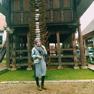 Pose ngajak berantem, please?

Me : ...
.
.
.
.
.
.

#ootd #hijab #jakarta #tmii #igers #hotd #traveling #indonesia #likeforlike #like4like #denim #travel #photooftheday #photography #picoftheday #vsco #vscocam #girl #instatravel #clozetteid #blogger #bloggerlife #vscogood #hijabfashion #grey #wiwt #throwback #tb #latepost