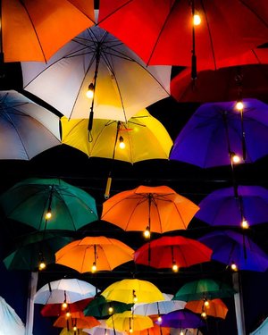 Only choose the one that can will protect you.
.
.
Yang artinya: musim hujan, jangan lupa bawa payung, bisi baseuh.
.
.
.

#vsco #vscocam #explorebandung #livefolk #light #instagood #traveling #vintage #clozetteid #rainbow #rain #sonya5100 #city #sky #night #tbt #igers #street #umbrella #photoshoot #picoftheday #bandung #photooftheday #travel #photography #outdoors #throwback #like4like #likeforlike #color
