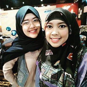 " Kemanapun jalan-jalannya, pipisnya tetep numpang ke kantor akoh " - sabda 2 bolang ini sabtu kemarin. 😂
See you soon ya, mba @swastika_anggi ❤
.
.
.
.
.
.
.
.
.

#wefie #bloggerlife #blogger 
#ootd #hijab #travel #igers #selfie #indonesia #likeforlike #like4like #hangout #friends #friendship #photooftheday #photography #picoftheday #vsco #vscocam #girl #bandung #travelblogger #love #vscogood #event #instadaily #saturday #clozetteID