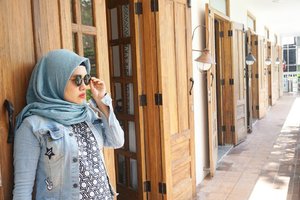 Demi khazanah feed yang hqq.Hijab by @febtarinaofficial ....#vsco #vscocam #vscogood #livefolk #vacation #instadaily #hotel #traveling #hijab #girl #clozetteid #throwbackthursday #door #picoftheday #fashion #ootd #yogyakarta #adhisthana #yolo #photoshoot #igers #instagood #exploreyogyakarta #photooftheday #likeforlike #travel #photography #outdoors #throwback #like4like