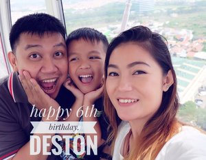 .Birthday wishes from the sky @ferriswheel.jsky @aeonmall_jakartagardencity to our son~shine."Dear Son, you're our greatest blessing. May your birthday and all your tomorrows be blessed with everything good in life!"#destonmarvelle.#birthdayboy #happybirthday #sonshine #thanksgod #happyday #blessed #love #mommydaddyloveyou #familyday #familytime #familycomesfirst #mommyblogger #bloggerslife #clozetteid #potd #bestoftheday