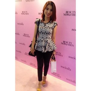 .
My Friday night with @sociolla at #sociollapopup
Thank you for having me 😘
.
#sociolla #ClozetteID #StarClozetter #fashion #beauty #ootd #beautyevent #beautyblogger #bloggerslife