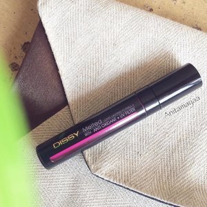 .
New local brand makeup range to play with..
It's Dissy Melted Lipstick shade Khirani by @ownerdissydhikaussy @ussypratama @andhiiikapratama
See the swatch on my next post.. 😉
.
#dissy #dissycosmetics #dissymelted #khirani #lipstick #lipstickaddict #makeup #beauty #bblogger #bloggerslife #indonesianbeautyblogger #clozetteid