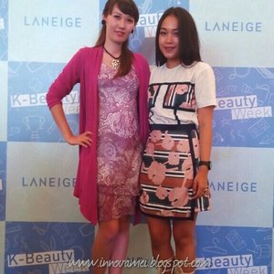 Just attended Laneige K-Beauty Week blogger gathering today, and this pose with one of the speaker @ayladimitri and please excuse my  bad shape 😢 Have a lot of fun there, and fresh post on my blog,link on  my bio#indobeautyblogger #indonesianbeautyblogger #ClozetteID #laneigeidfotd #laneigekbeautyweek #idbeautyblogger #bbloggerid #bblogger #laneigeid #ootd #POTD #makeup #skincare #bloggergathering