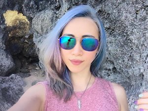 Finally I met my Vitamin Sea ⛱💦🌊🌤😜
.
.
.
#ladies_journal #selfie #summer #bali #indonesia #unicornhair #mermaidhair #hair #hairoftheday #hairstyles #beach #clozette #clozetteid