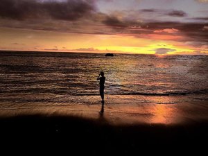 I miss my life in Bali with my love one @iteiteite ⛱🌥 #ladies_journal #sunset #instasky #beach #bali #holiday #vacation #clozette #clozetteid #clozetteambassador #throwback #ClozetteXAirAsia #KLFWRTW2016