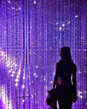 Picture taken at Art Science Museum - Singapore
📸 cc: @iteiteite .
.
.
#ladies_journal #clozette #clozetteid #ClozetteXAirAsia #KLFWRTW2016 #fashion #ootd #lookbook #sgig #igsg #purple