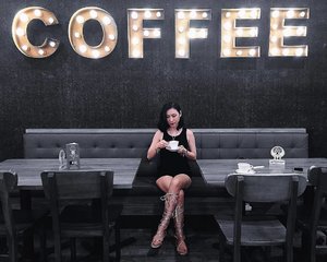 C O F F E E
☕️
.
📸 by @tabarakamelisha .
.
.

#ladies_journal #clozette #clozetteid #clozetteambassador #fashion #fashionista #ootd #ootdindo #lookbook #instafashion #style #streetfashion #model #black #badass #bblogger #blogger #beauty #edgy #indonesia #palembang #cafe #coffee #photooftheday #monochrome