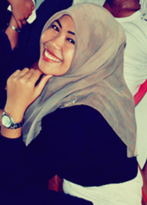 simple hijab :* n my smile 4 U all :D