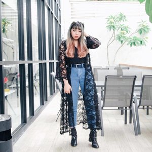 Lace outerwear by @ghaidaproject 🖤🖤🖤
.
. .
.
#clozetteID #CIDstreetstyle #clozetteootd #outfit #medanbeautygram #bloggermedan #medanblogger