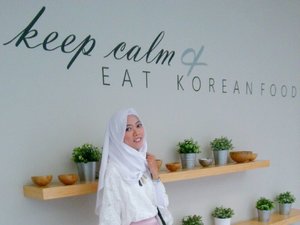 Keep calm. Enjoy thursday 💕
.
.
.
.
#ClozetteID #clozettedaily #starclozetter #clozetter #life#lifestyle #bloggerlife #bloggerindo #blogger #travel #travelblogger #beauty #beautyblogger #lifestyleblogger #tamaboutique #tamahotel #tamaboutiquehotel #bandung #koreanstyle #indonesianfemalebloggers #indolifestyle #bloggerperempuan #indonesianhijabblogger #makeup #hijab #hootd #potd #motd