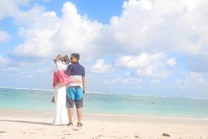 Recharged by vitamin sea 💕
.
.
.
.
.
#ClozetteID #life #couple #travel #traveller #diarijourney #ceritadianari #diari26 #bali #baliindonesia #balilife #balidaily #clozettedaily #blogger #travelblogger #coupletraveller #bloggerindo #lumix #lumix_id #lumixindonesia #lumixleica #lumixgf8 #lumixgf8indonesia #lumixgf8bydian #lifestyle #marriage #couplegoals