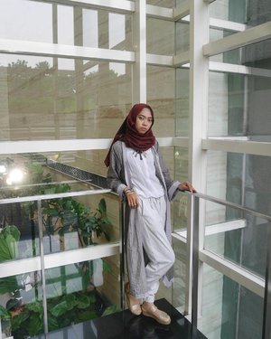 Casual kinda day. #TGIF
.
.
.
.
.
.
.
.
.
#ClozetteID #ootd #clozettedaily #hootd #hijab #hijabootdindo #ootdhijab #hijabootd #hootdduahijab #duahijabtrans7 @duahijabtrans7 #starclozetter #fashion #casual #style #modestfashion #modest #modesty #modeststyle #fashionblogger #bloggerindo #indoblogger #blogger #fashionenthusiast #like4like #indonesianblogger #lumix #lumix_id #lumixindonesia #lumixgf8