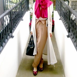 touch of red #ootd #casual #hijab 