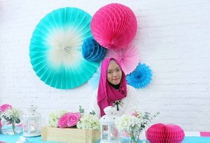 From yesterday's event, #solehameetsblogger by @hilo_soleha .Can't help myself out of this exitement 😍 this event will be shared on my blog, soon. Stay tune ya 😉.Hijab : Heksagonal scarves by @dnalook_id. #Clozetteid #clozetter #starclozetter #hilosoleha #blogger #bloggerindo #bloggerlife #hijabfashion #dnalook #dnalook_id #heksagonalscarves #heksagonalhijab #hijab