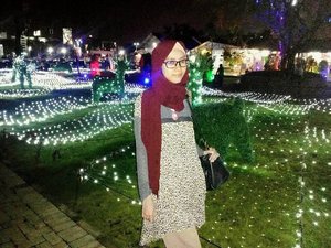 You, light up my life 💛..#Clozetteid #hijab #daily #hootd #clozettedaily #mazemarket #mazemarkettangerang #clozetter #exploretangerang