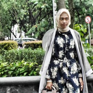 Jangan berhenti jika kamu gagal. Mari bangkit dan mulai kembali. Selamat hari jumat 💕 #tapfordetails ....#ClozetteID #clozettedaily #ootd #ootdhijab #hijabstyle #hijablook #hijab #fashion #style #lookbook #lookbookindonesia #blogger #bloggerindo #fashionblogger #indonesianhijabblogger #indonesianfemaleblogger #bloggerperempuan