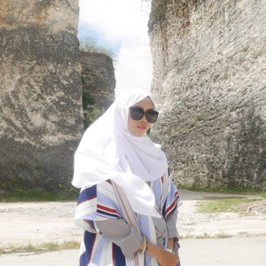 I travel to feel the joy, work for the happiness, and recharge my energy, my soul. #tapfordetails ....#ClozetteID #fashion #hijab #hijabfashion #modest #modestfashion #hijabstyle #style #lifestyle #blogger #indonesianhijabblogger #indoblogger #bloggerindo #indonesianbeautyblogger #indonesianfemaleblogger #lumix #lumix_id #lumixleica #lumixindonesia #lumixgf8 #lumixgf8indonesia #lumixgf8bydian #bali #balilife #balidaily #berrybenka #dnalookid #clozettedaily