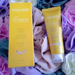Wardah C-Defense DD Cream is now on my blog. Feel free to read the review 😊 linknya ada di bio aku yaaah.. Happy monday 😊
.
.
#Clozetteid #wardahbeauty #beautyproducts #wardah #wardahddcream #blogger #bloggerceria #bloggerceriaid #review #bloggerindo #beauty #beautyblogger